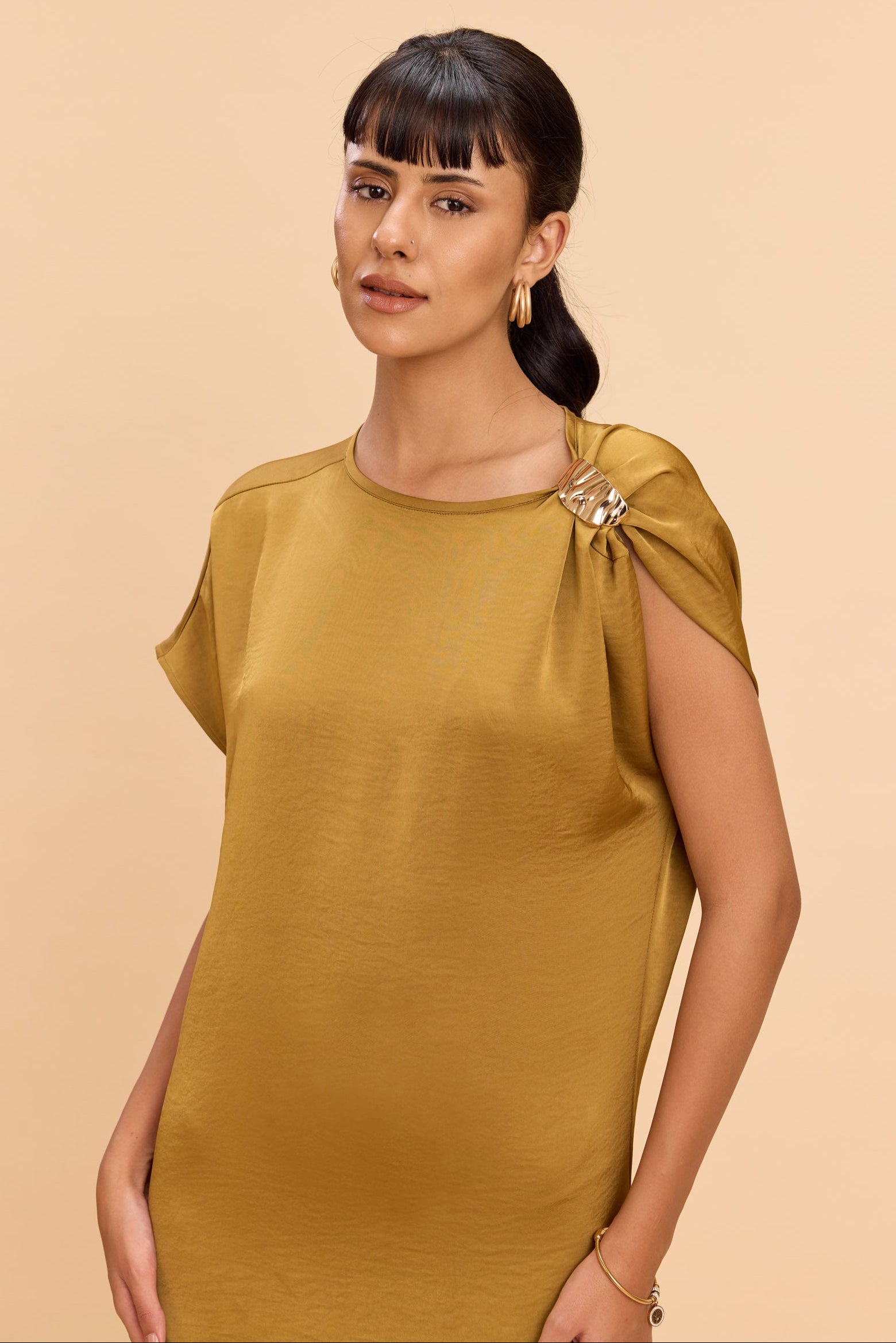 VIOLET ASSYMETRIC NECKLINE COLUMN MIDI DRESS