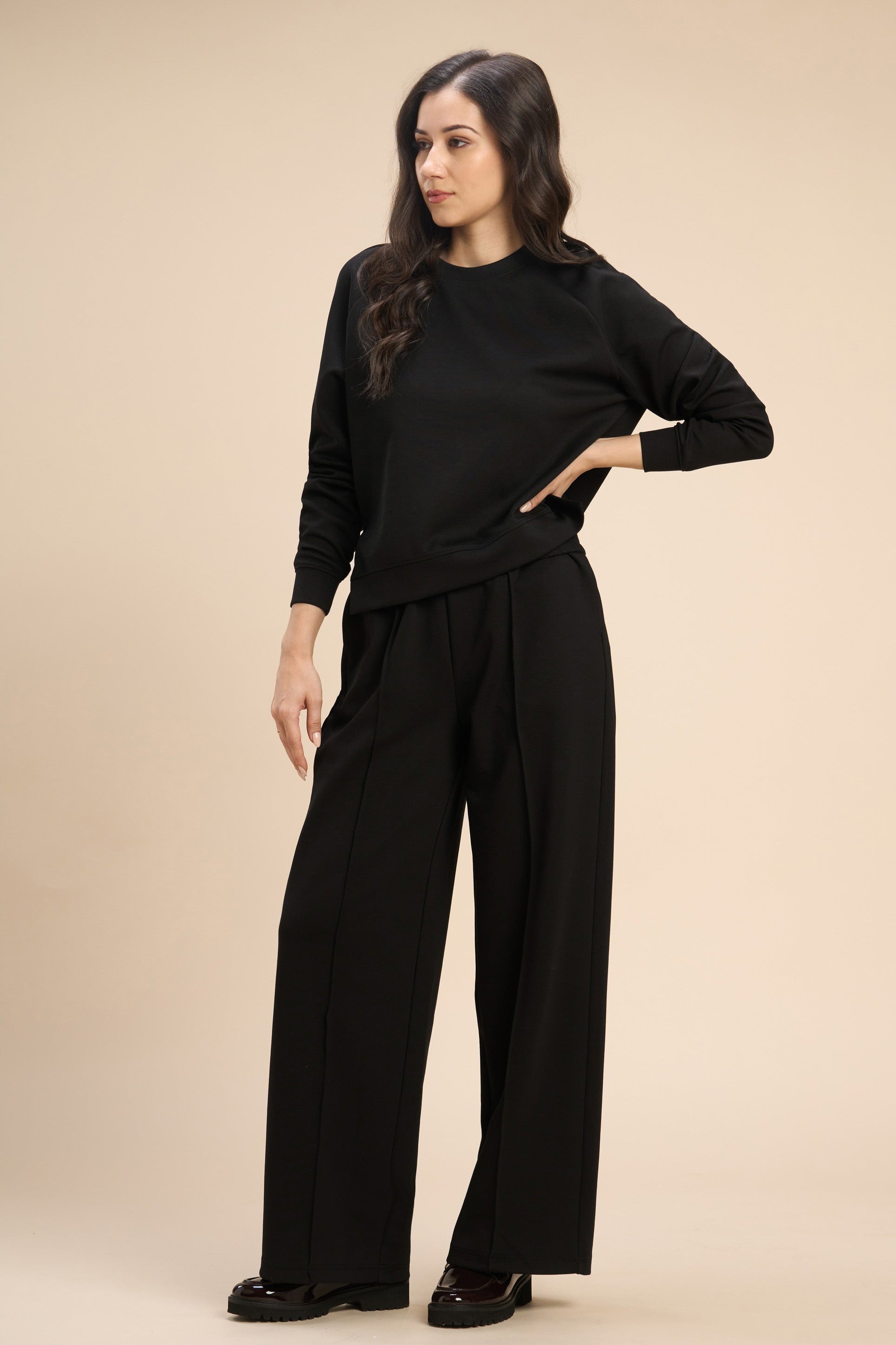 JOAN JERSEY TRAVEL CO-ORD WITH PLEATED RAGLAN SLEEVES - Sunday Story