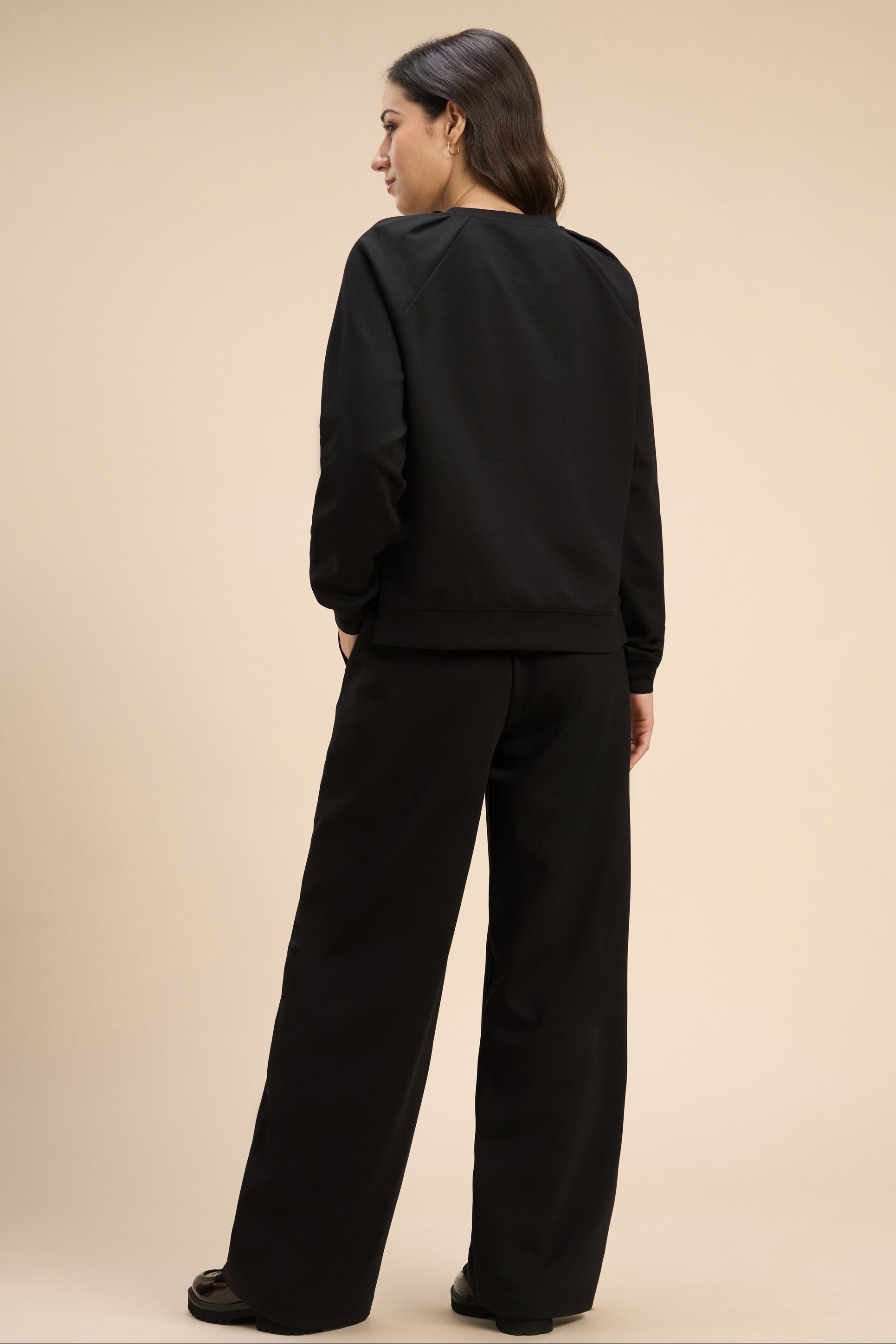 JOAN JERSEY TRAVEL CO-ORD WITH PLEATED RAGLAN SLEEVES - Sunday Story