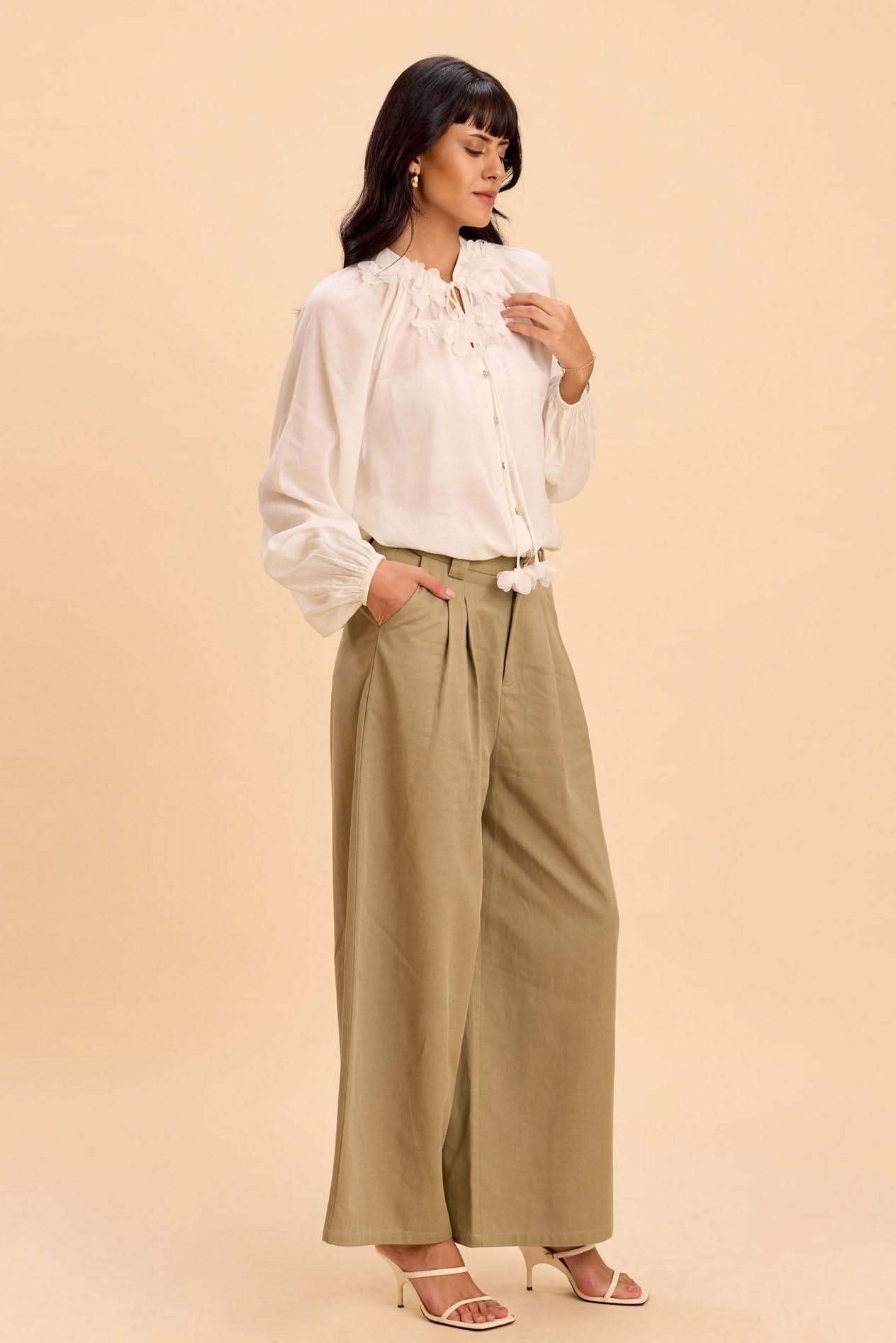 BAILEY COTTON VISCOSE POET SHIRT WITH 3D FLORAL EMBELLISHMENTS - Sunday Story
