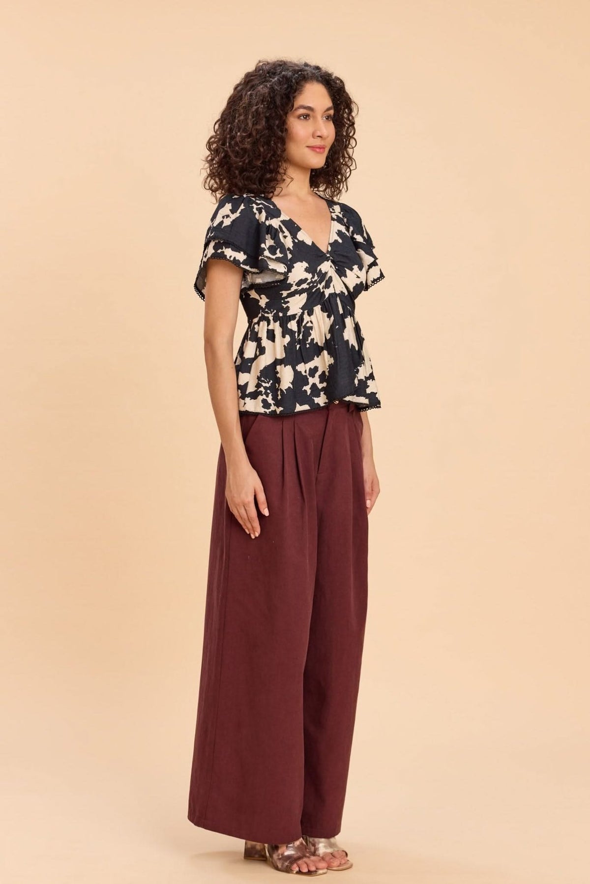 CALI PRINTED TOP WITH TIERED SLEEVES IN VISCOSE NYLON - Sunday Story