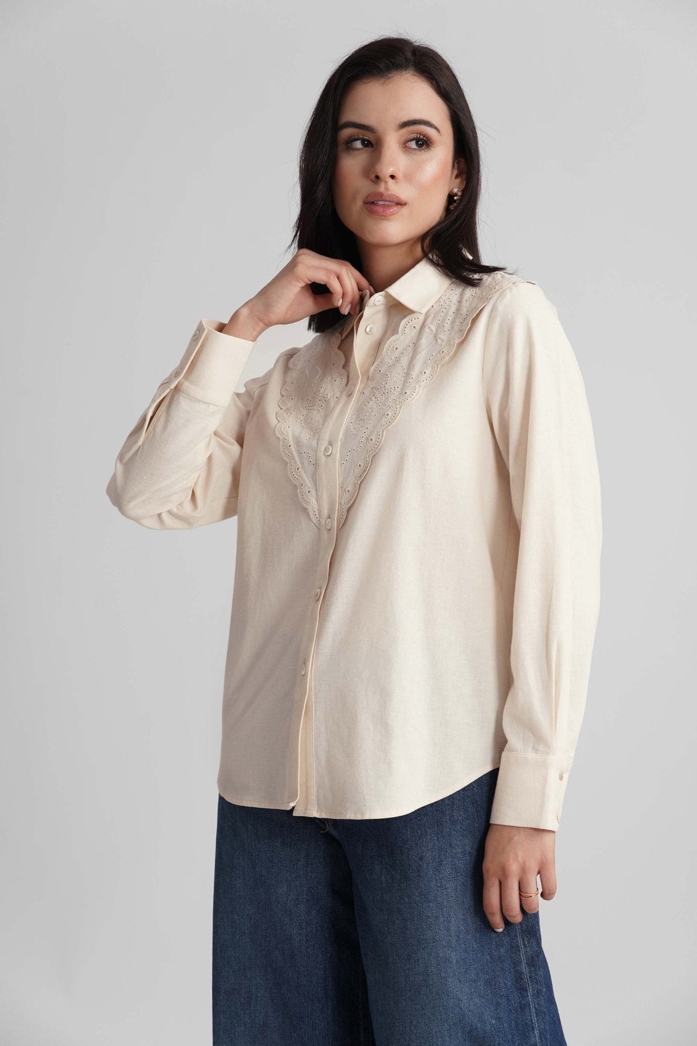 CLAUDIA COTTON LINEN SHIRT WITH LACE YOKE - Sunday Story