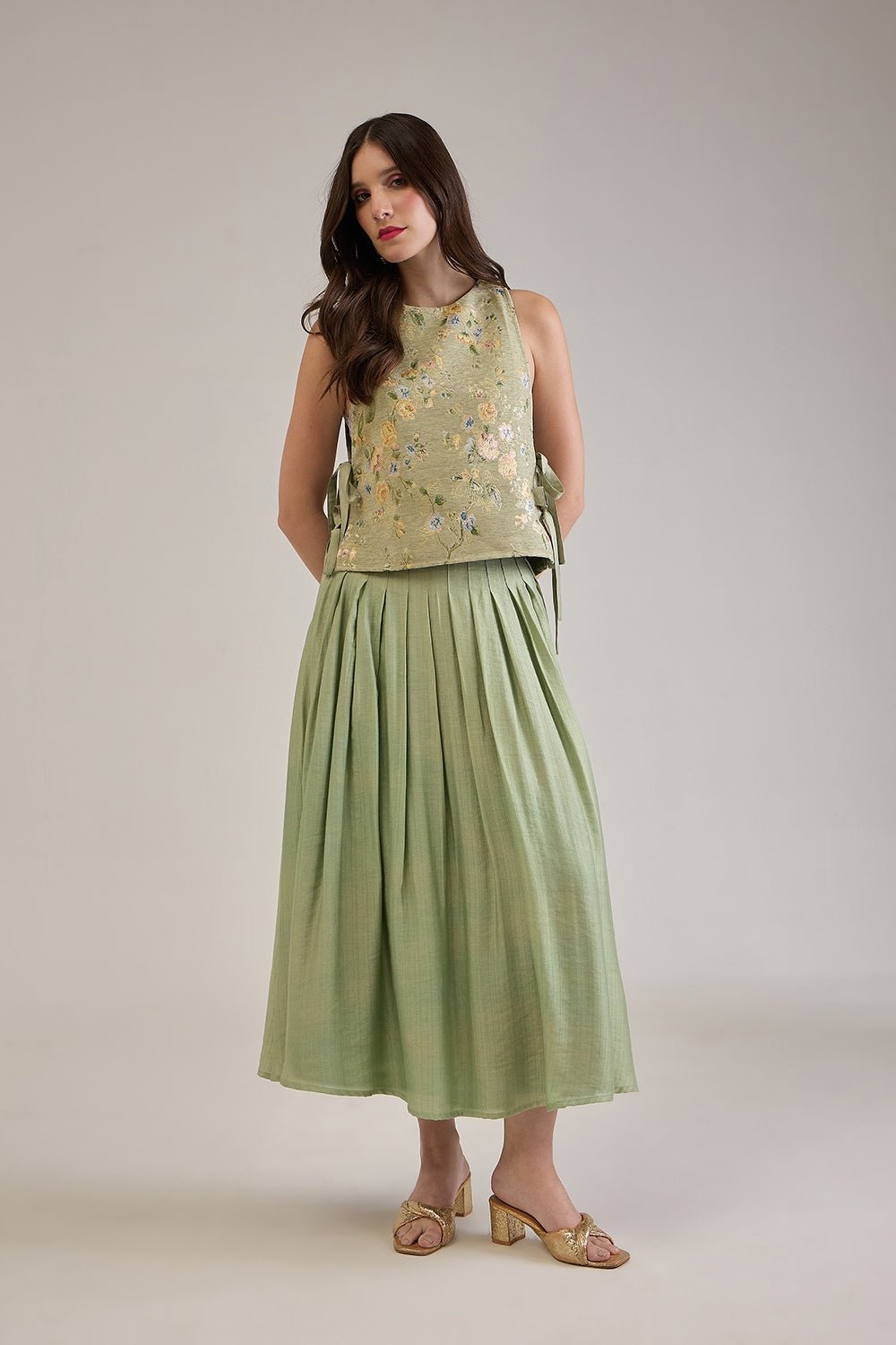 ELENOR SAGE GREEN FLORAL BROCADE SIDE-TIE BIB - Sunday Story