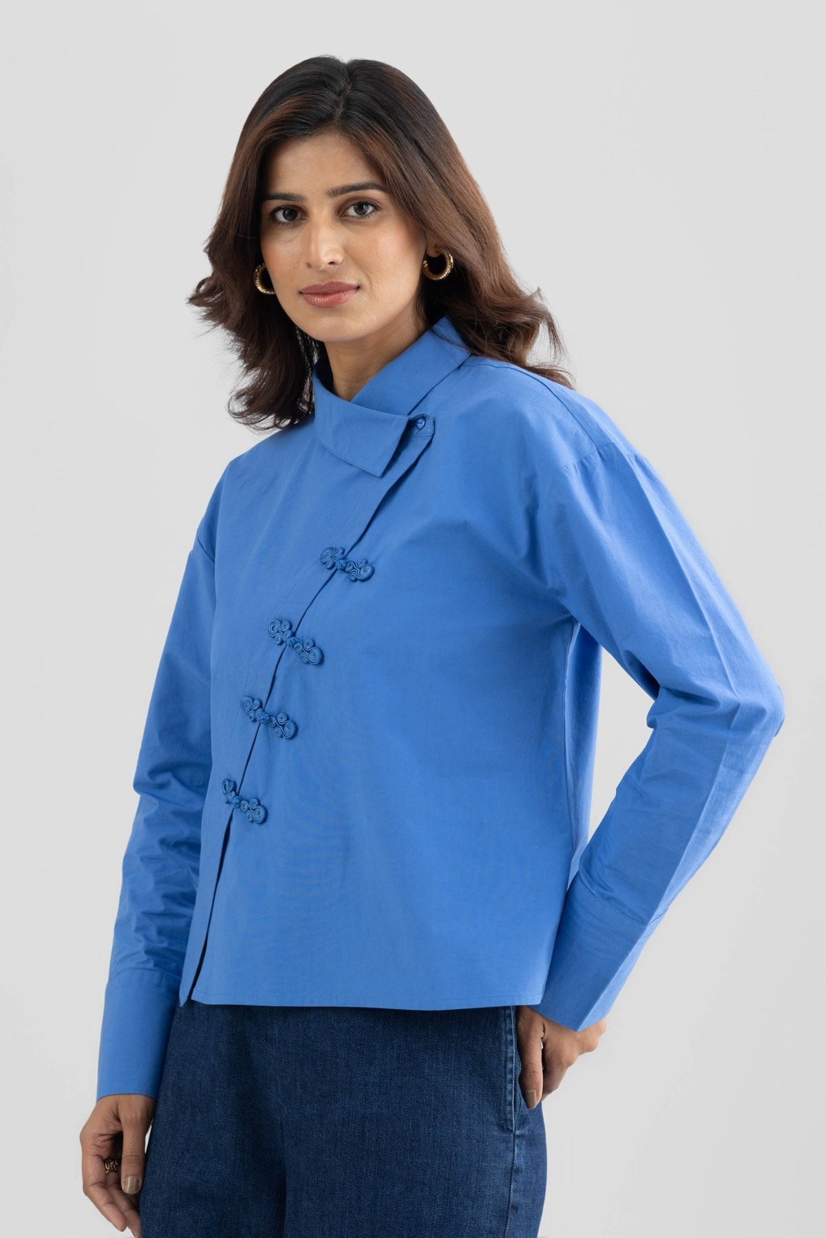 EZRA ASYMMETRICAL COTTON POPLIN SHIRT WITH FROG BUTTONS - Sunday Story