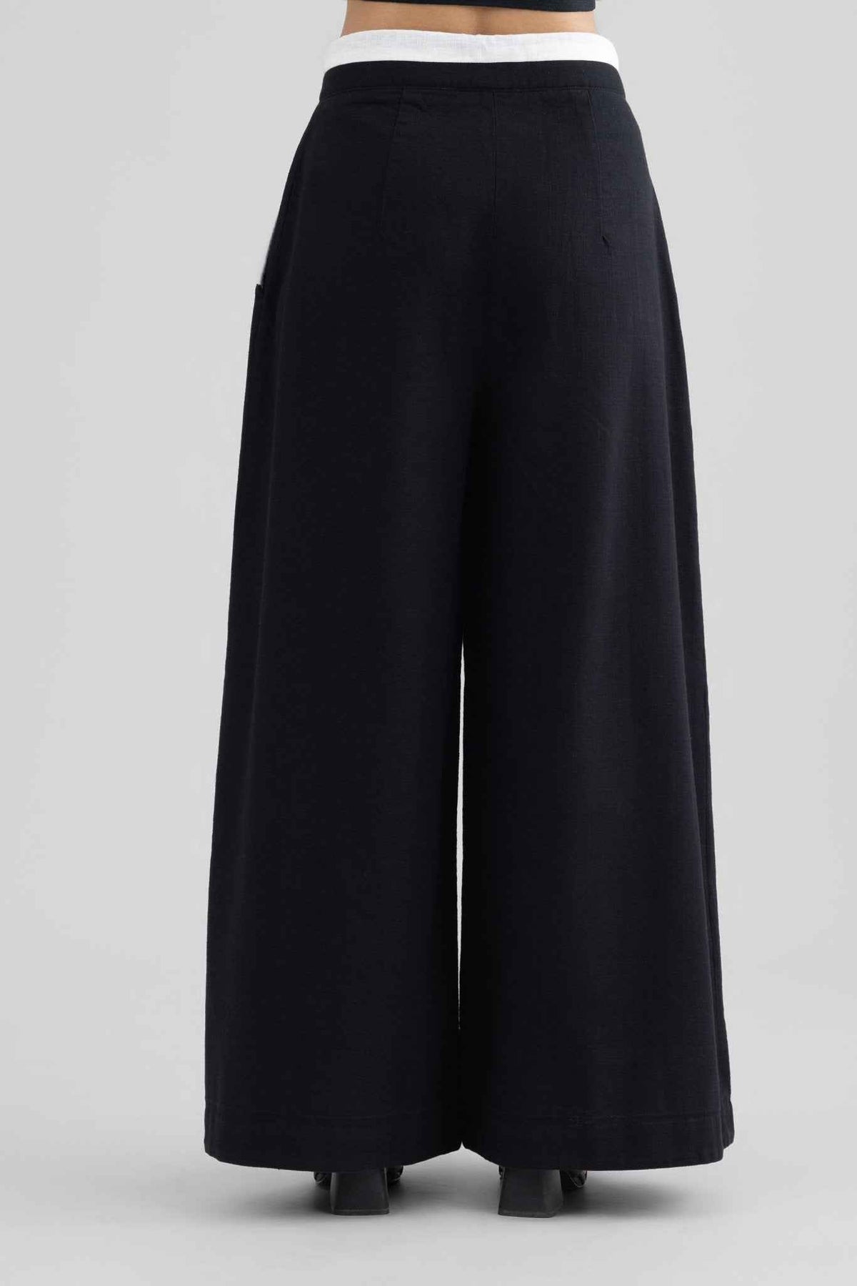 RAYA PLEATED WIDE LEG COTTON PANT WITH CONTRAST DETAILING