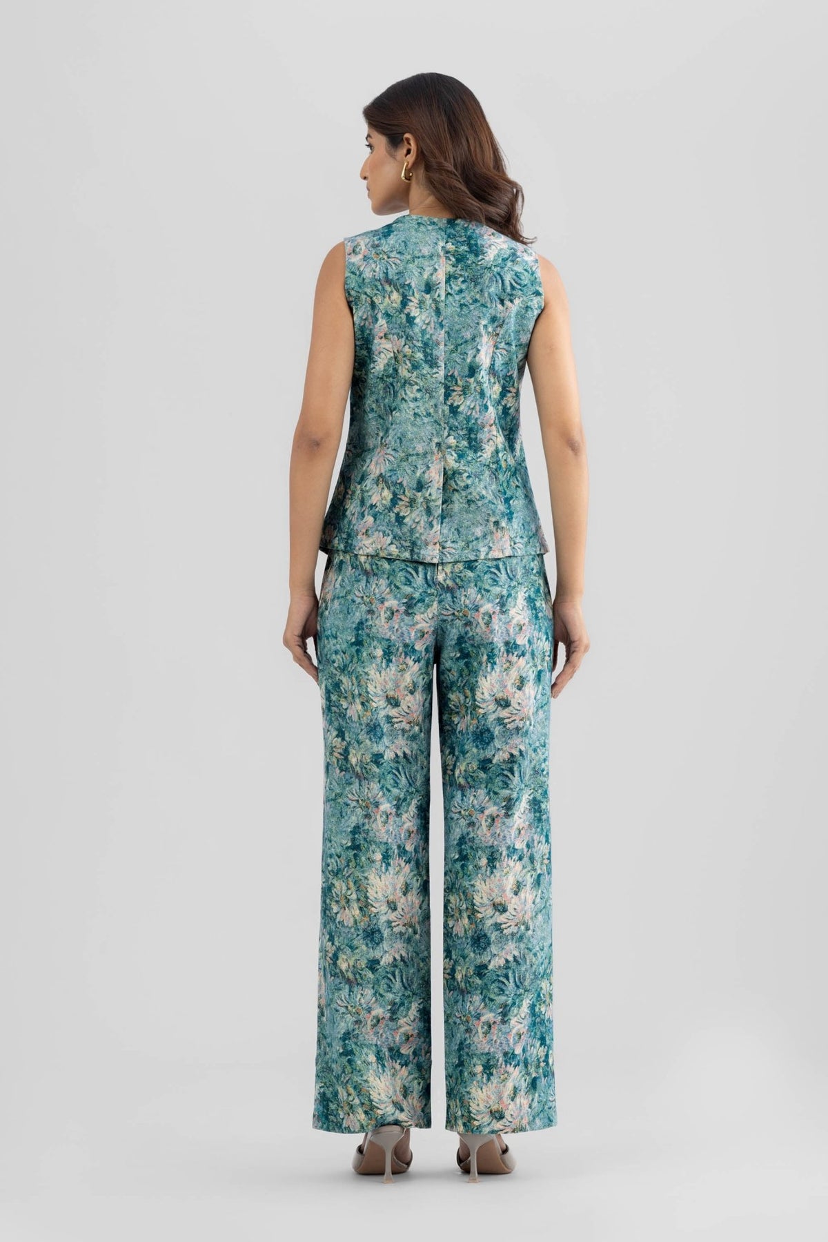 SUTTON COTTON PRINTED CO-ORD SET WITH STATEMENT BUTTONS - Sunday Story