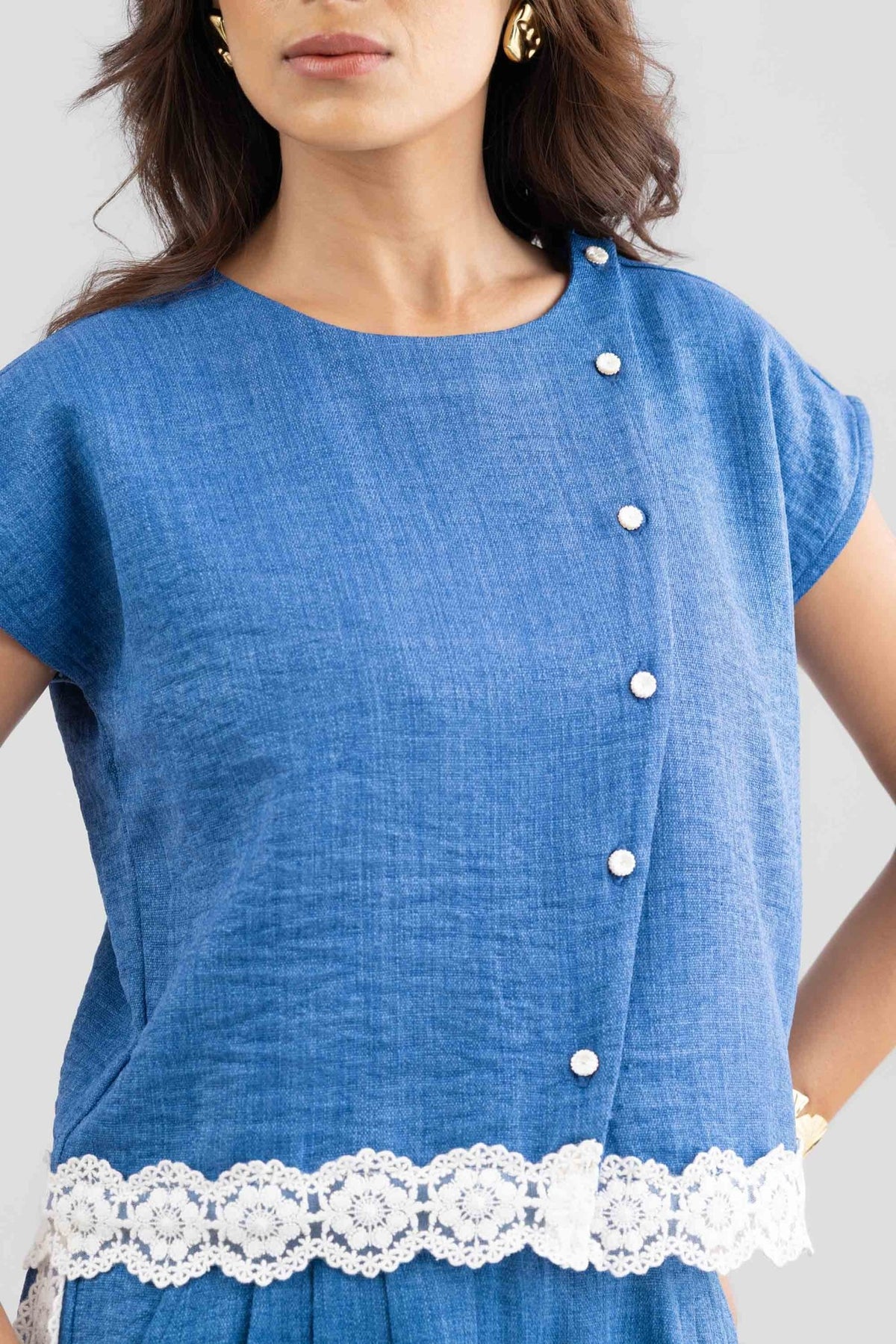 VELORA COORD SET WITH CONTRAST LACE DETAIL AND STATEMENT BUTTONS - Sunday Story