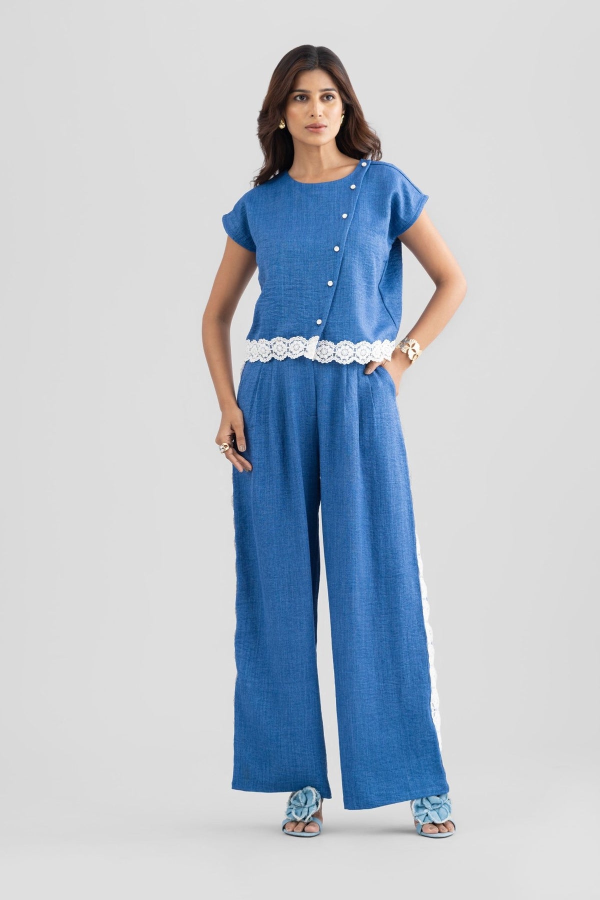 VELORA COORD SET WITH CONTRAST LACE DETAIL AND STATEMENT BUTTONS - Sunday Story