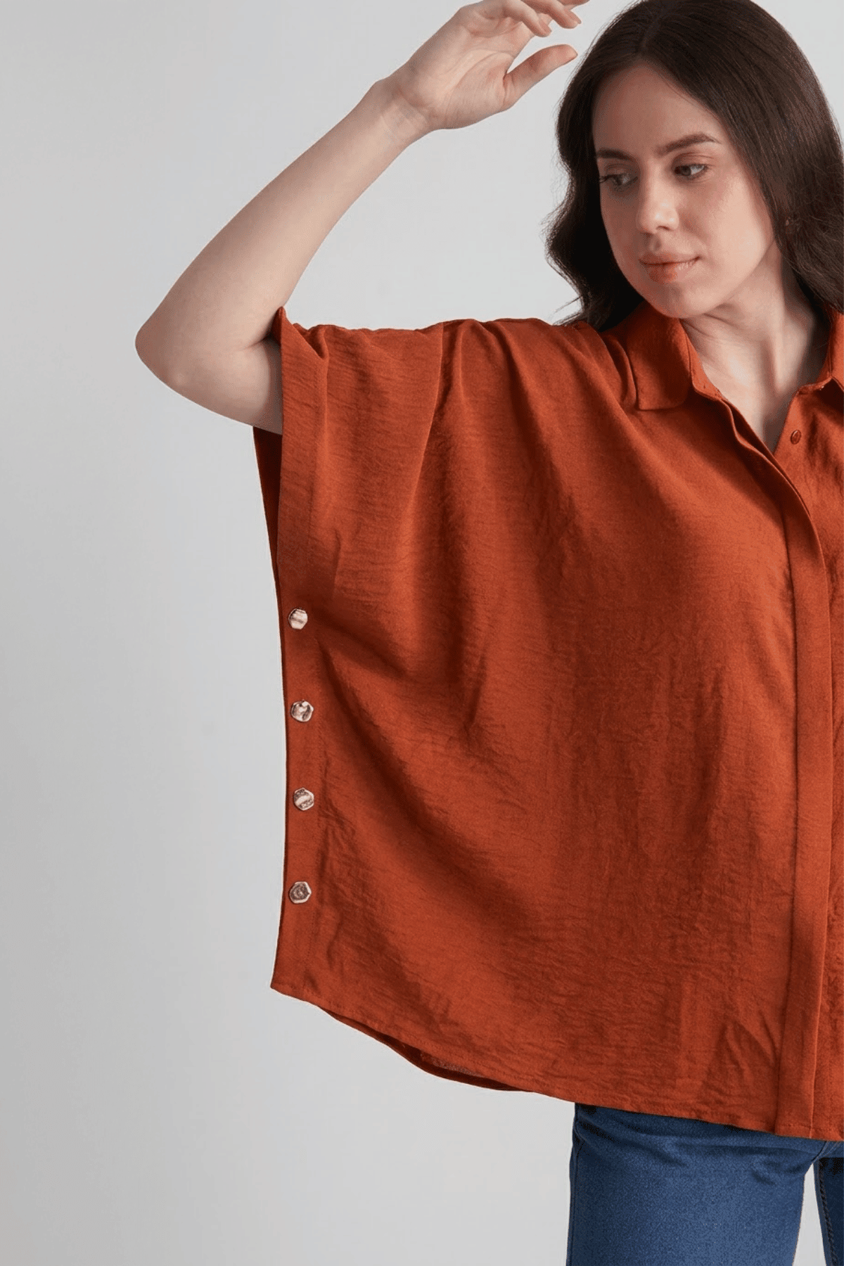 ANNE KAFTAN SHIRT WITH STATEMENT BUTTONS - Sunday Story