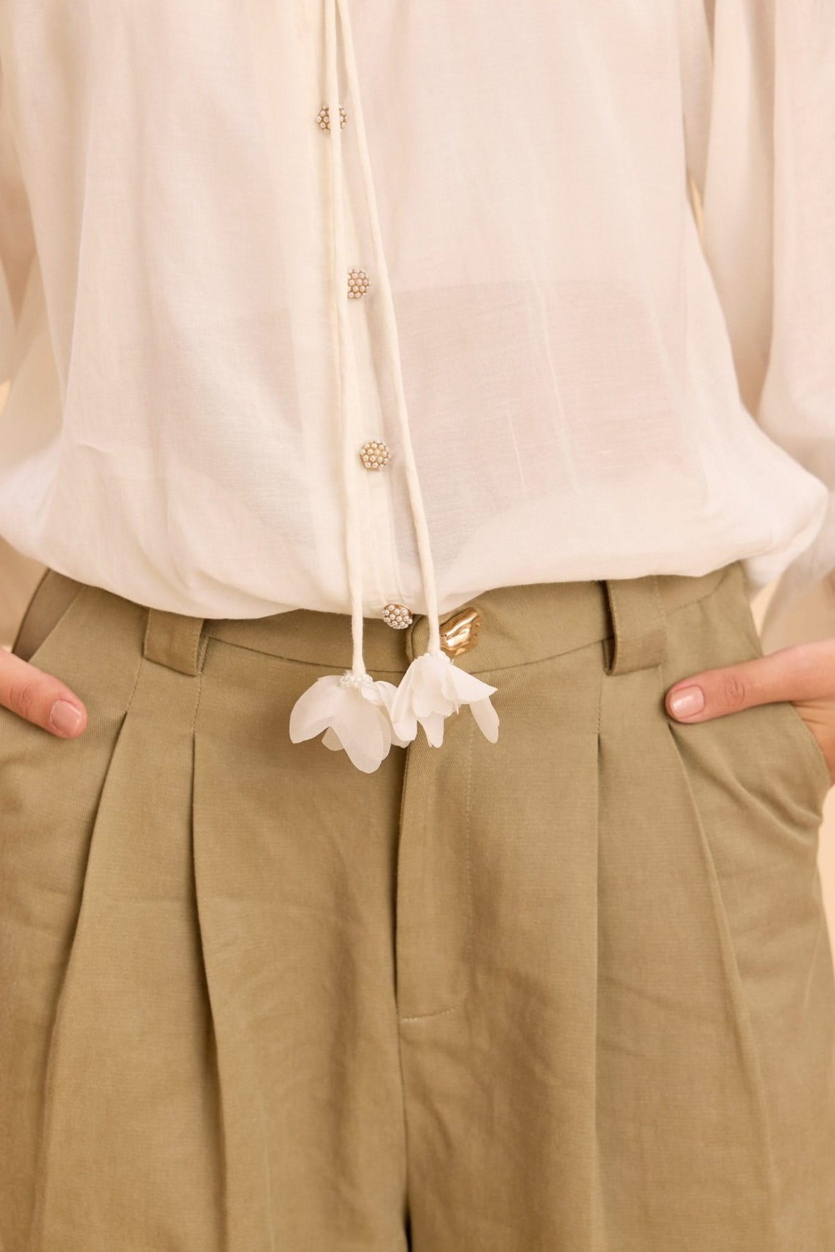 BAILEY COTTON VISCOSE POET SHIRT WITH 3D FLORAL EMBELLISHMENTS - Sunday Story