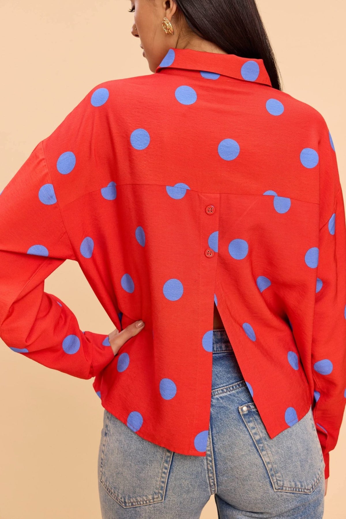 BELLE OVERSIZED POLKA PRINT VISCOSE SHIRT WITH SPLIT BACK - Sunday Story