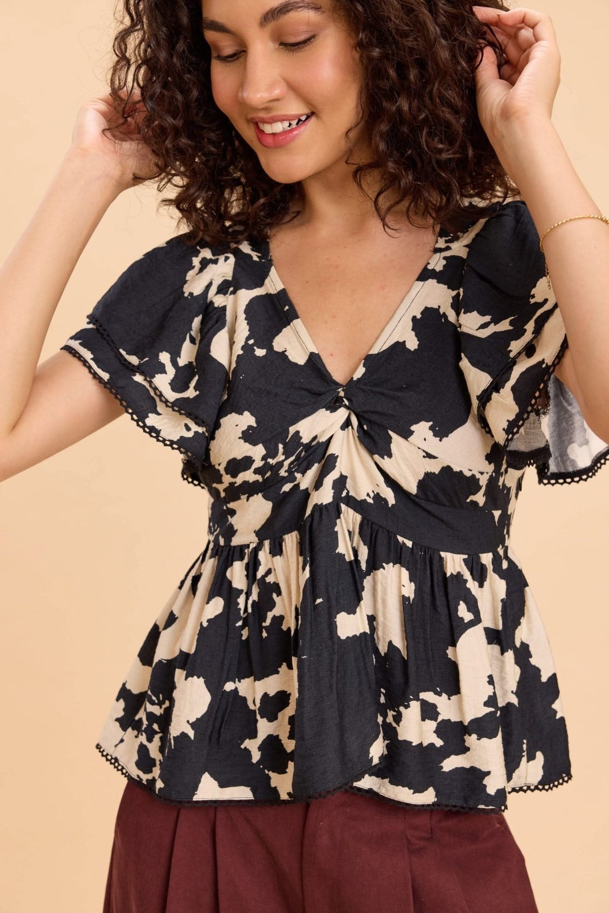 CALI PRINTED TOP WITH TIERED SLEEVES IN VISCOSE NYLON - Sunday Story