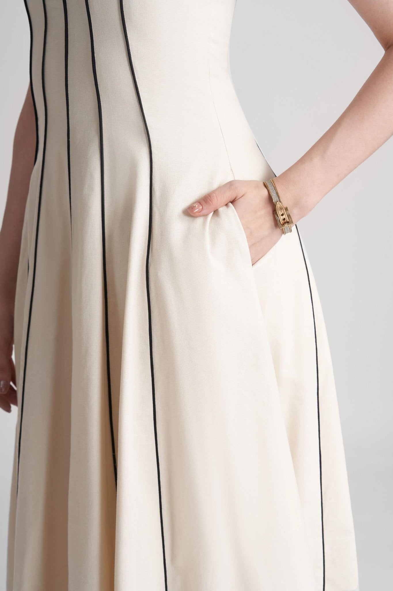 CAMILA PANNELED FIT AND FLARE LINEN MAXI DRESS - Sunday Story