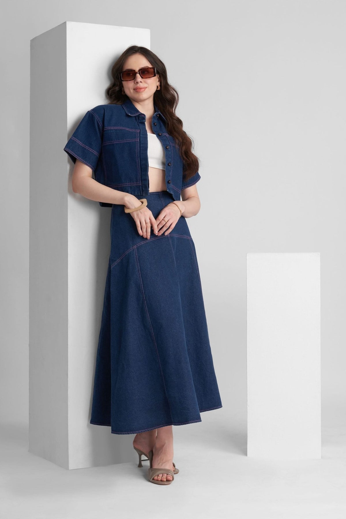 CARNATION DENIM CROPPED SHIRT WITH FRONT PATCH POCKETS - Sunday Story