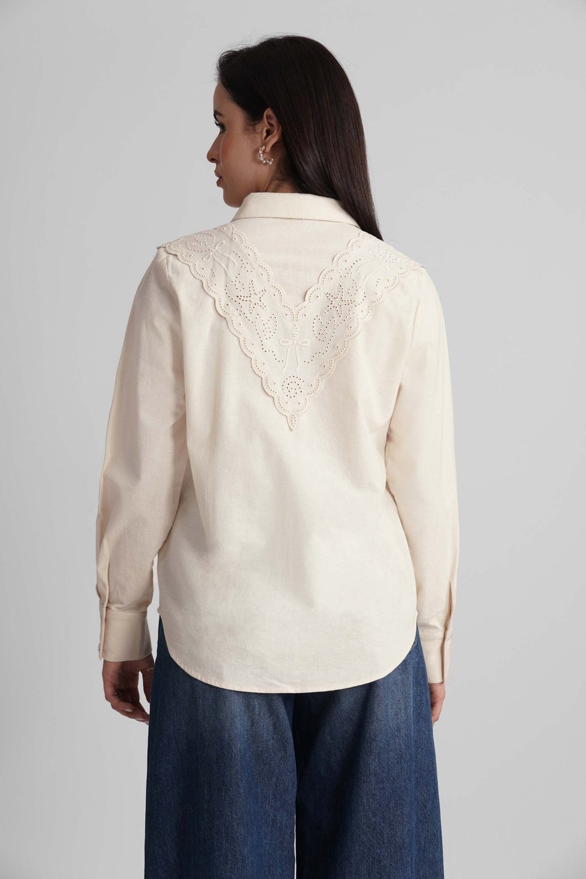 CLAUDIA COTTON LINEN SHIRT WITH LACE YOKE - Sunday Story