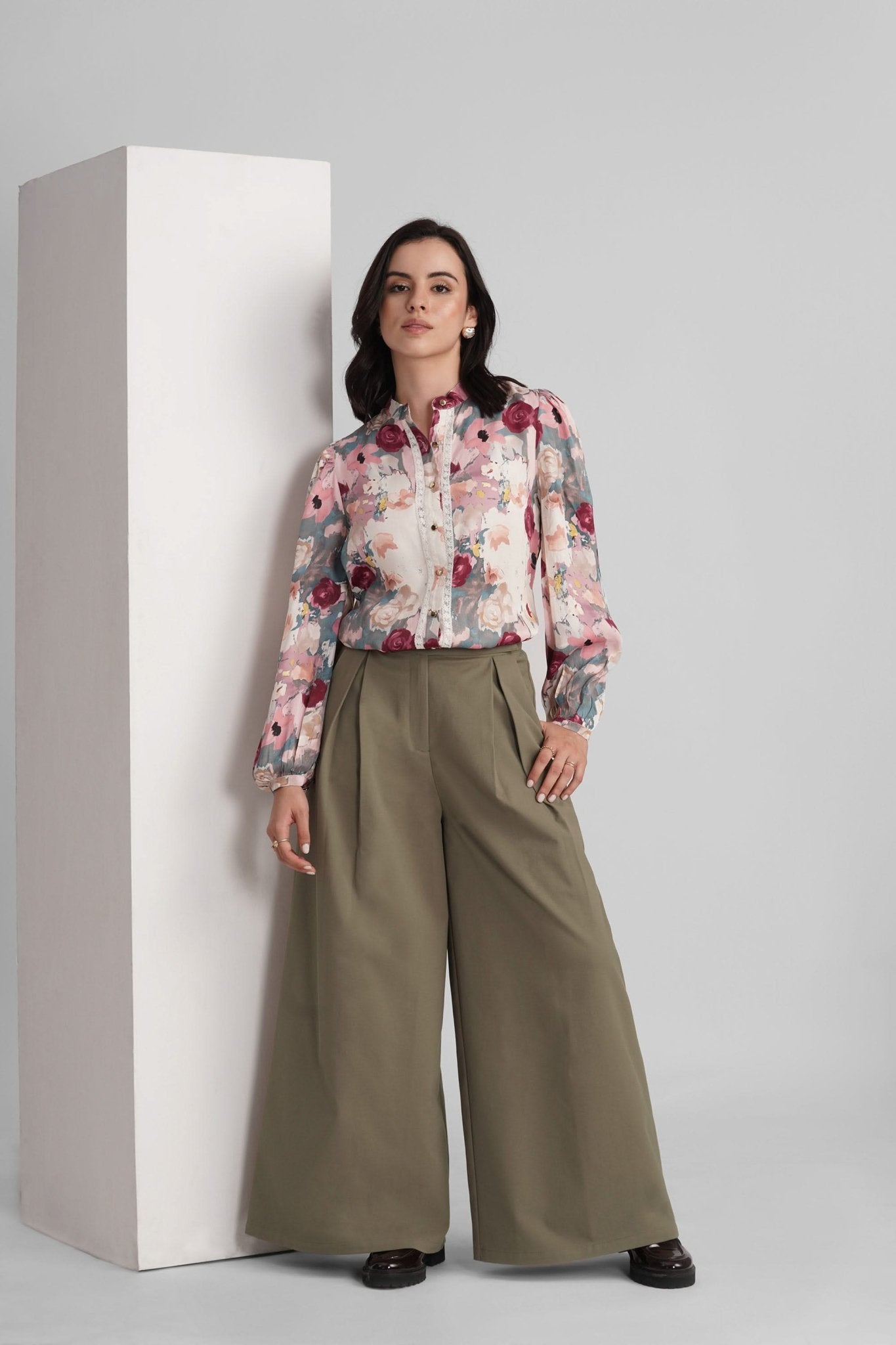 DELLA WIDE ANKLE PLEATED PANT WITH JEWEL BUTTON - Sunday Story