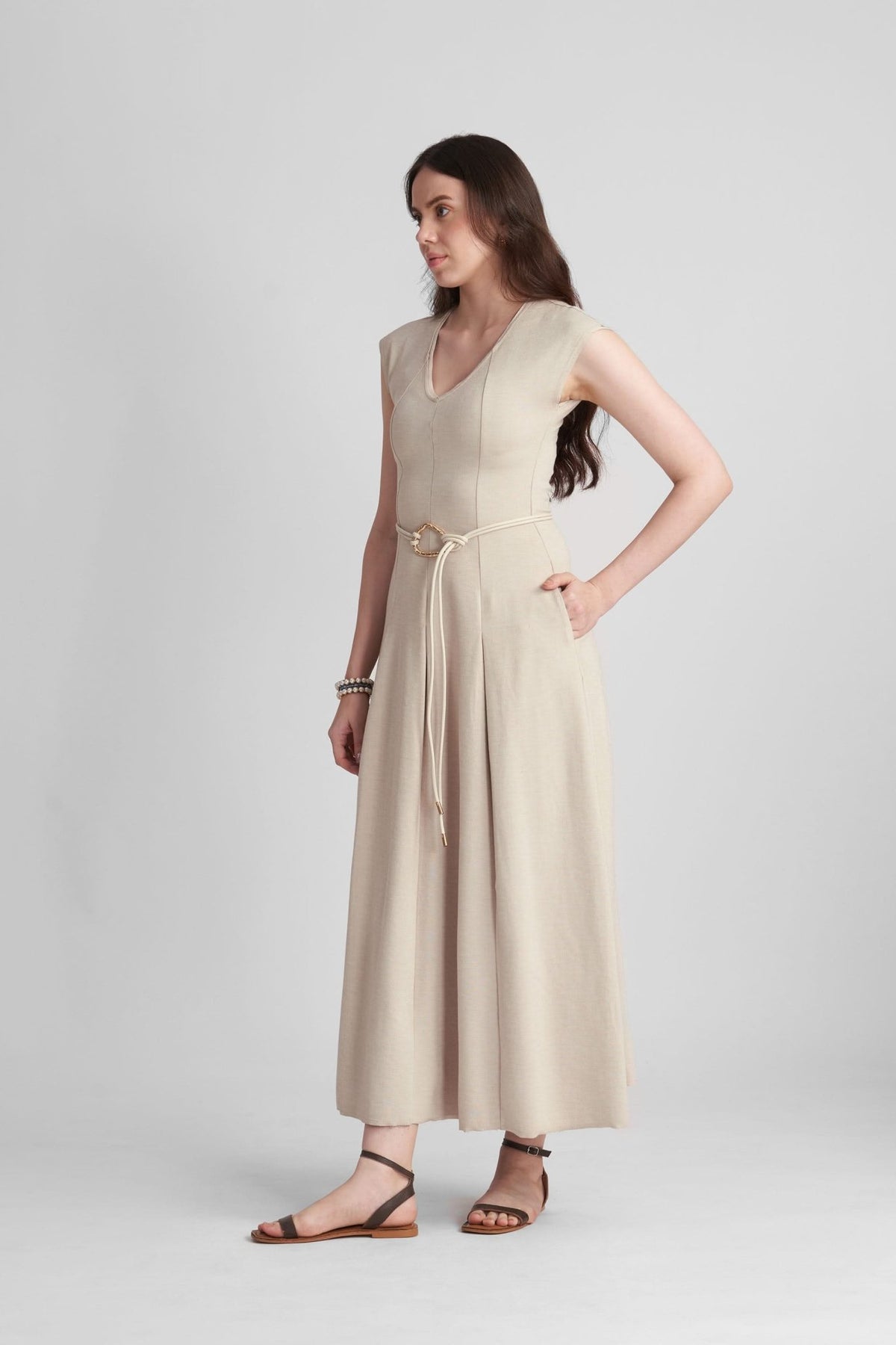 ENORA V-NECK FIT AND FLARE KNITTED MAXI DRESS WITH BELT - Sunday Story