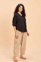 EVE V-NECK SUNDAY EASE TOP WITH POCKETS - Sunday Story