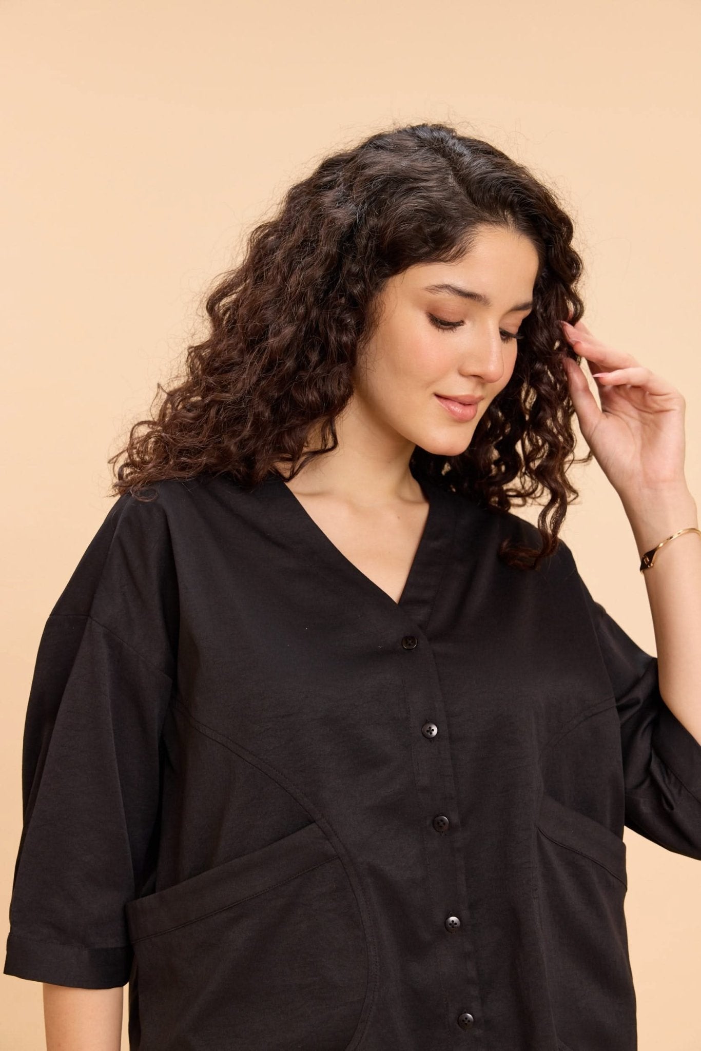 EVE V-NECK SUNDAY EASE TOP WITH POCKETS - Sunday Story