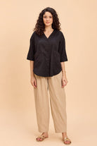 EVE V-NECK SUNDAY EASE TOP WITH POCKETS - Sunday Story