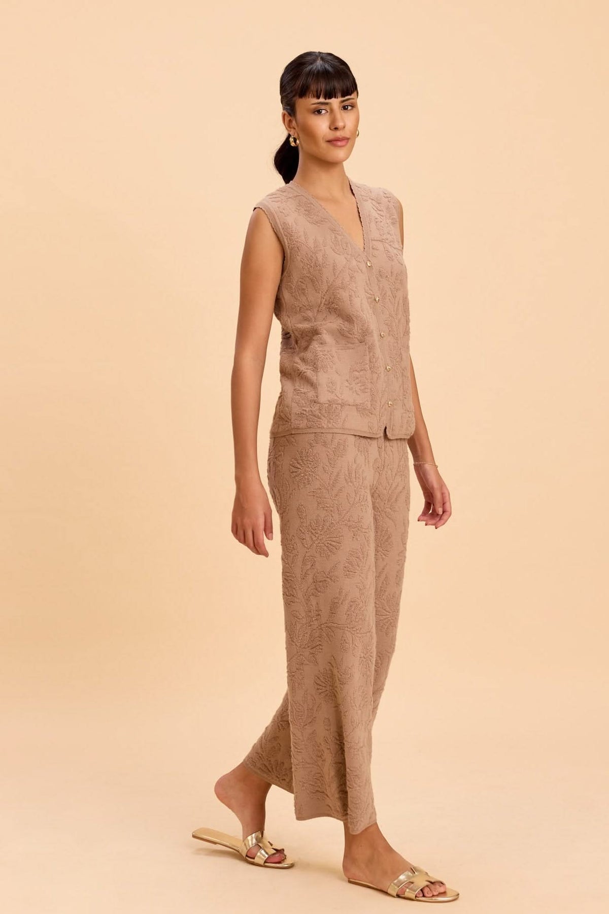 JIMMY 3D FLORAL JACQUARD KNITTED VEST CO-ORD SET - Sunday Story