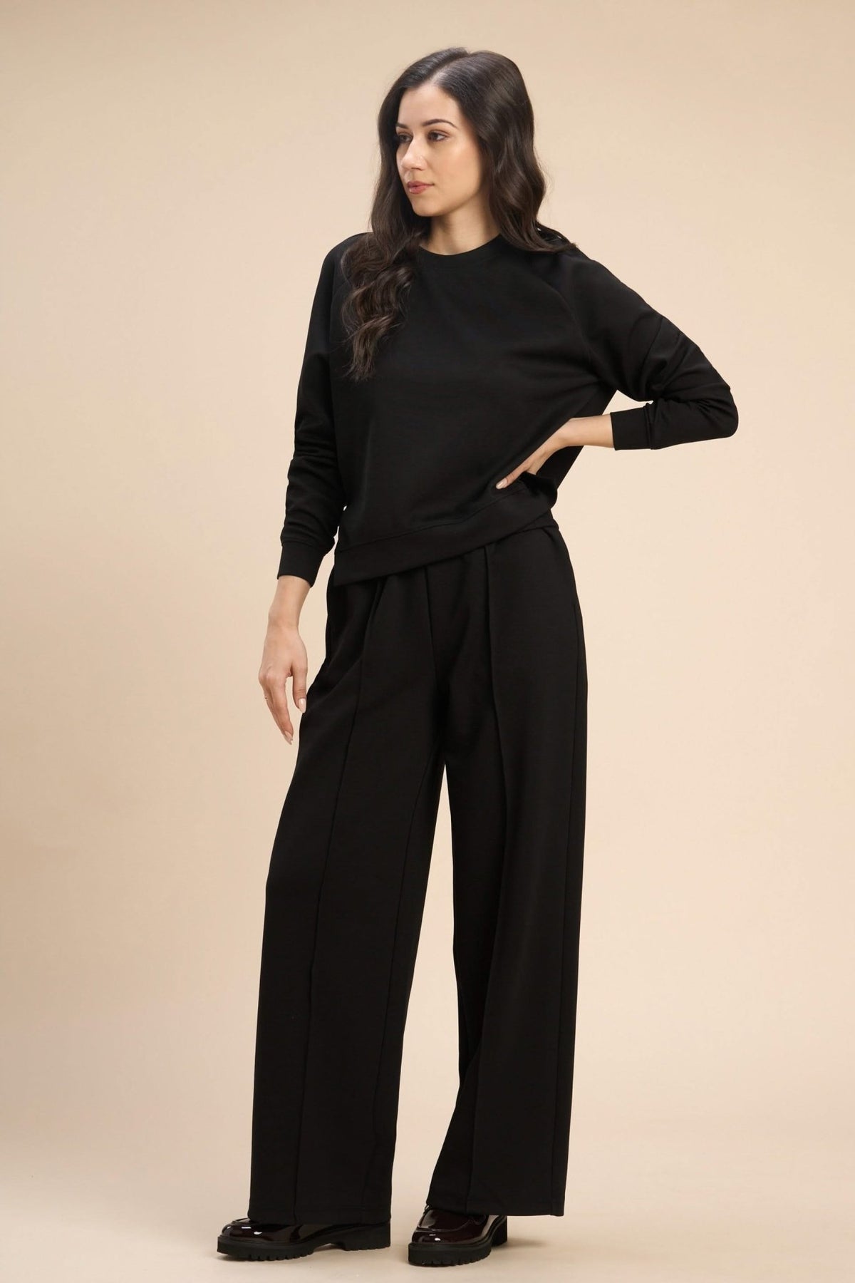 JOAN JERSEY TRAVEL CO-ORD WITH PLEATED RAGLAN SLEEVES - Sunday Story