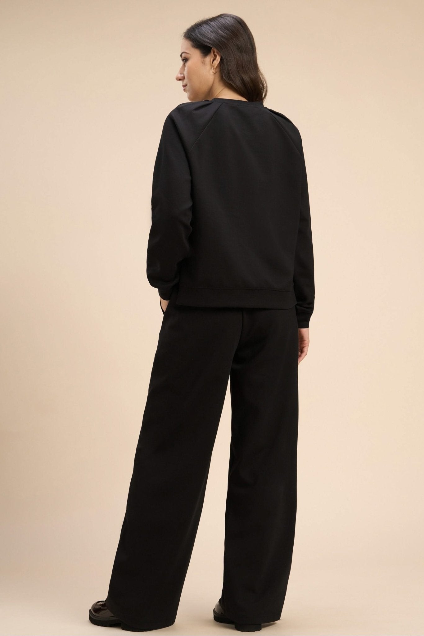 JOAN JERSEY TRAVEL CO-ORD WITH PLEATED RAGLAN SLEEVES - Sunday Story