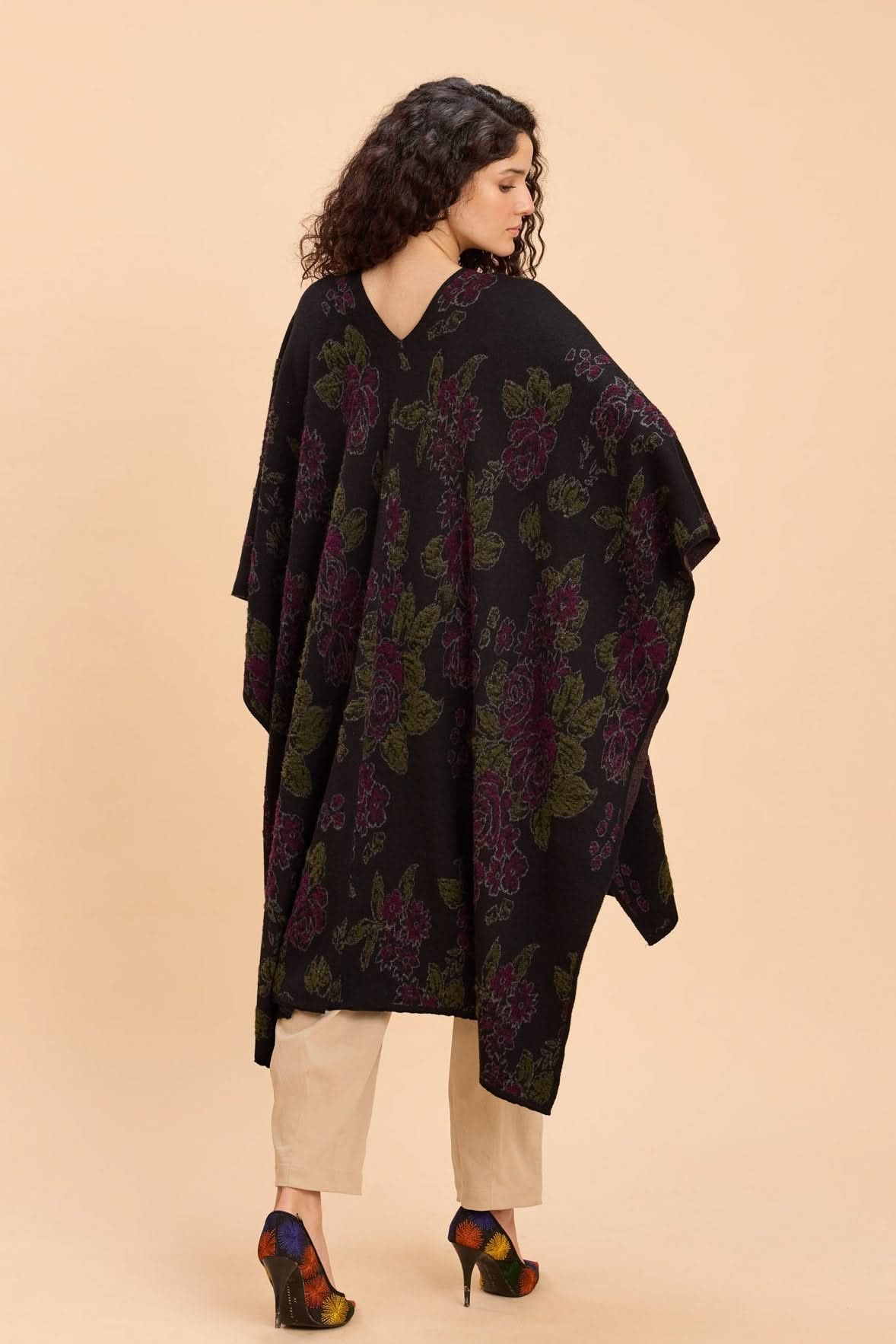 JOLLY QUADRA BLEND JACQUARD FRONT OPEN KNITTED CAPE - Sunday Story
