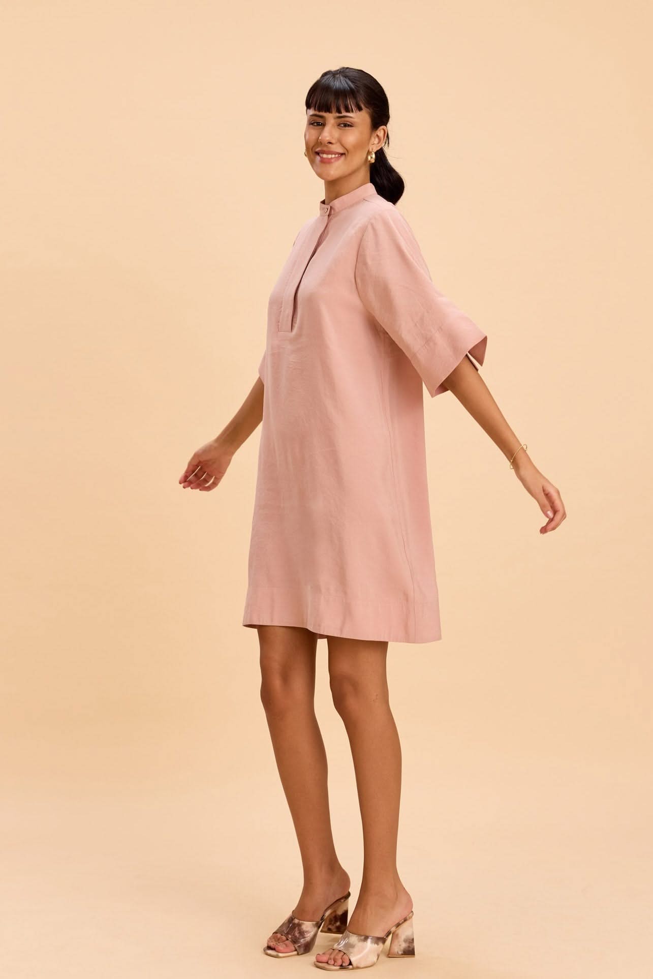 LOTUS VISCOSE BOXY SHIFT DRESS WITH STATEMENT BUTTONS - Sunday Story