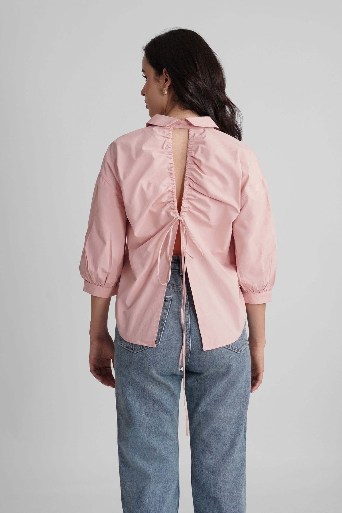 MARION COTTON SHIRT WITH RUCHED BACK CUT-OUT DETAIL - Sunday Story