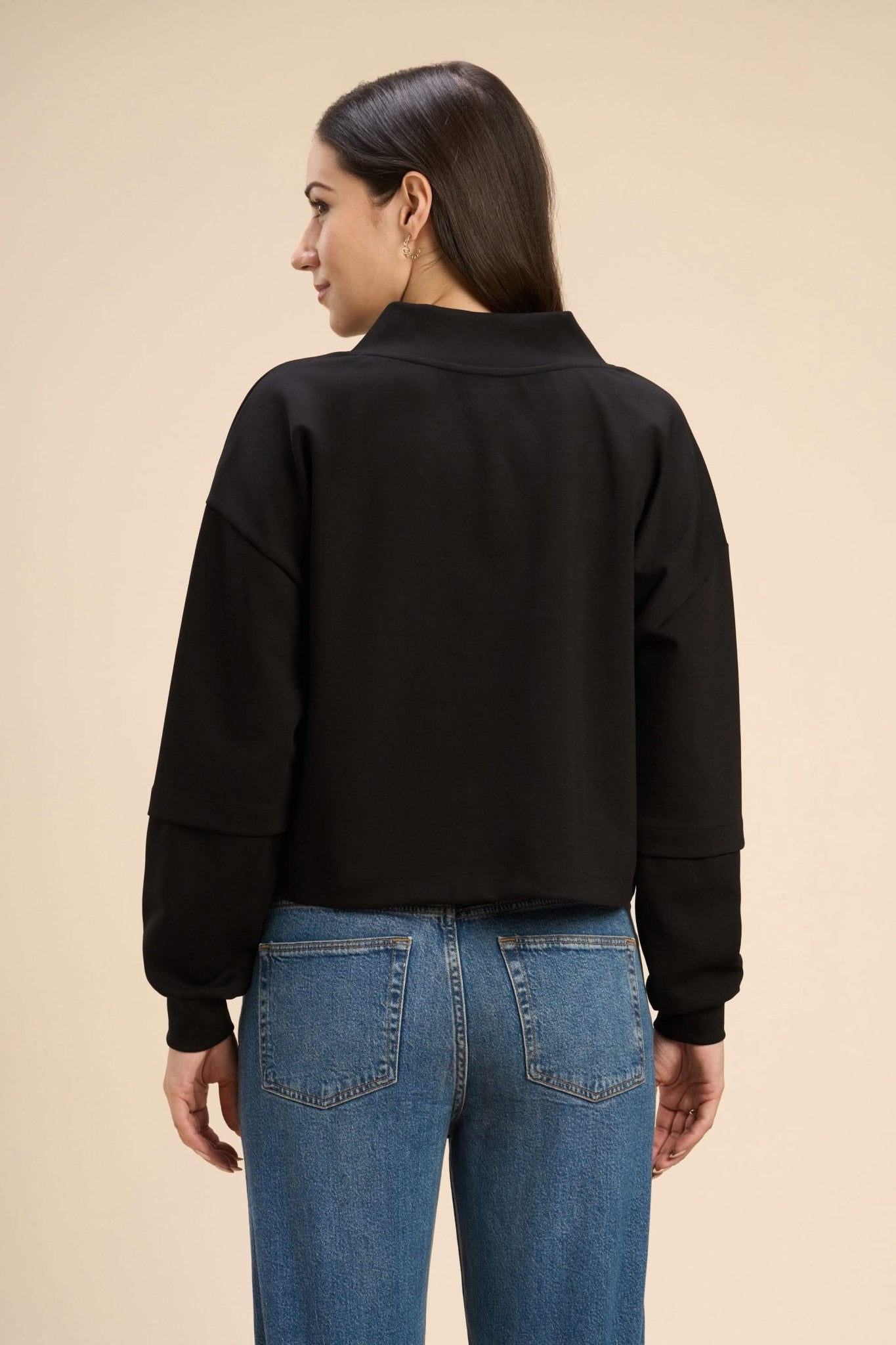 PAMELA V-NECK DROP FULL SLEEVE T-SHIRT IN FLUID JERSEY - Sunday Story