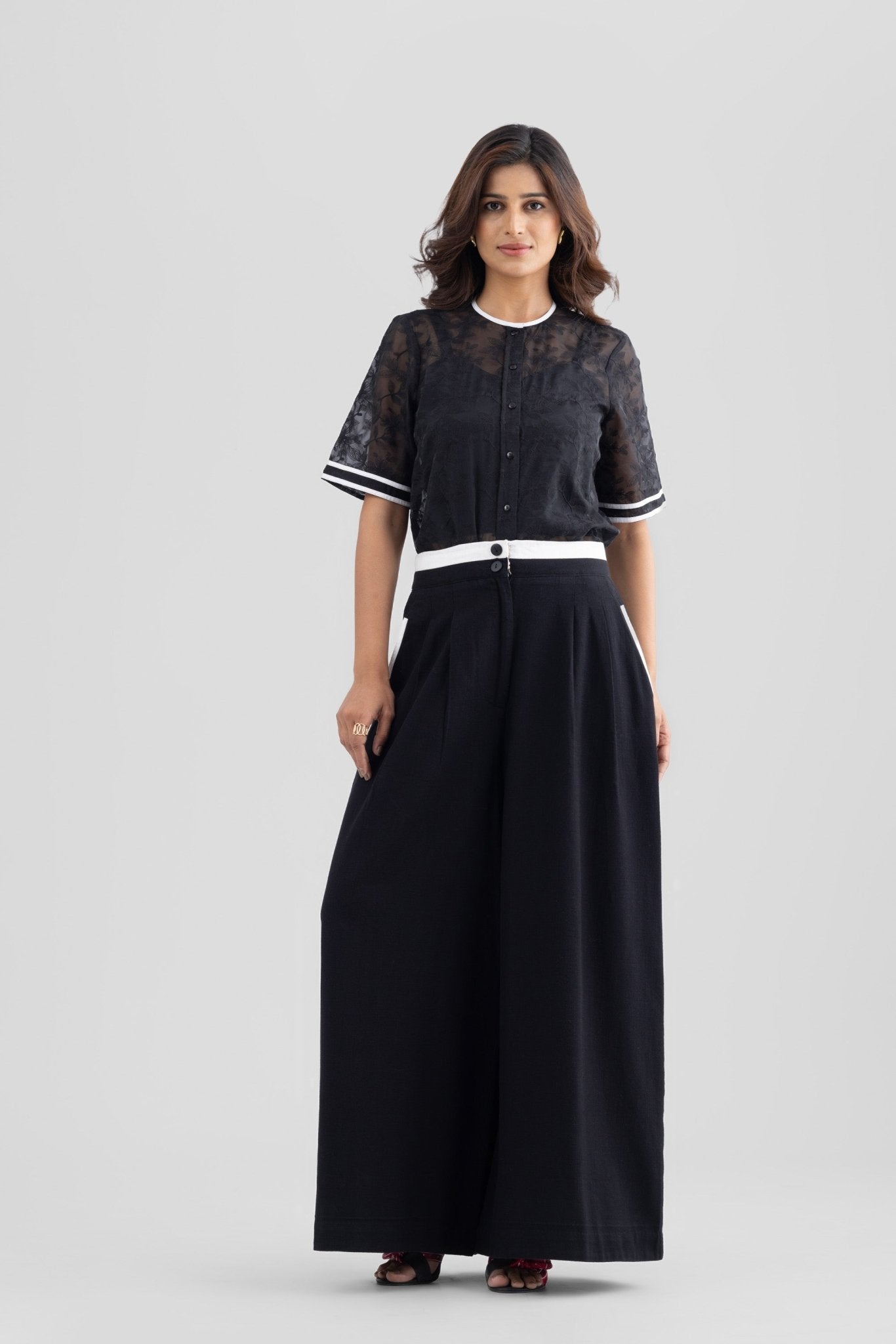 RAYA PLEATED WIDE LEG COTTON PANT WITH CONTRAST DETAILING - Sunday Story