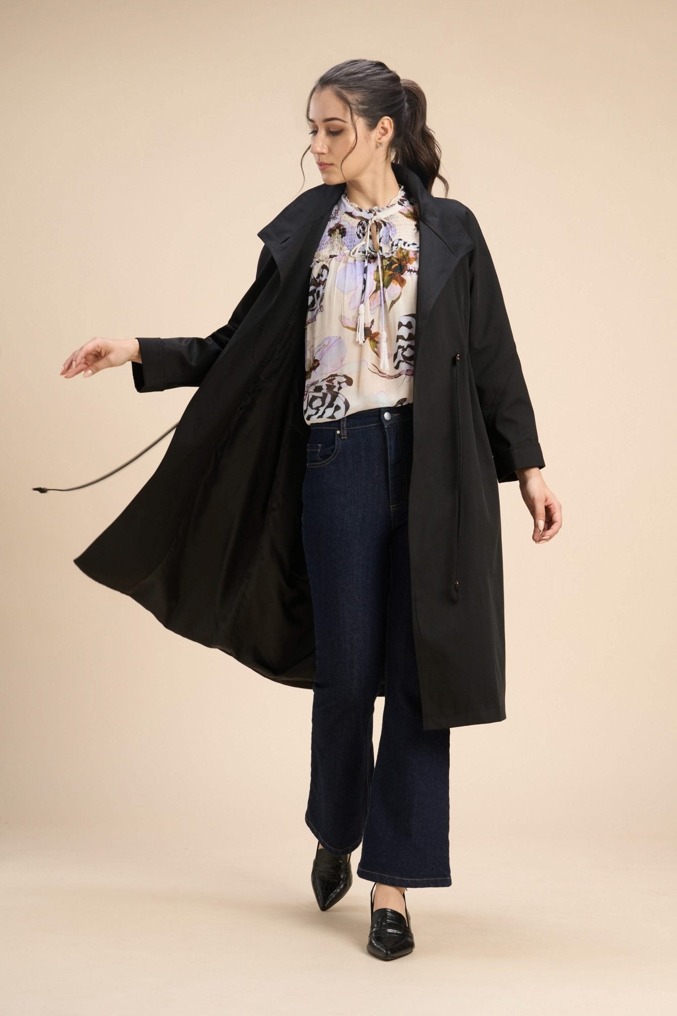RESSE TRENCH COAT WITH A UNIQUE DRAWSTRING DETAIL - Sunday Story