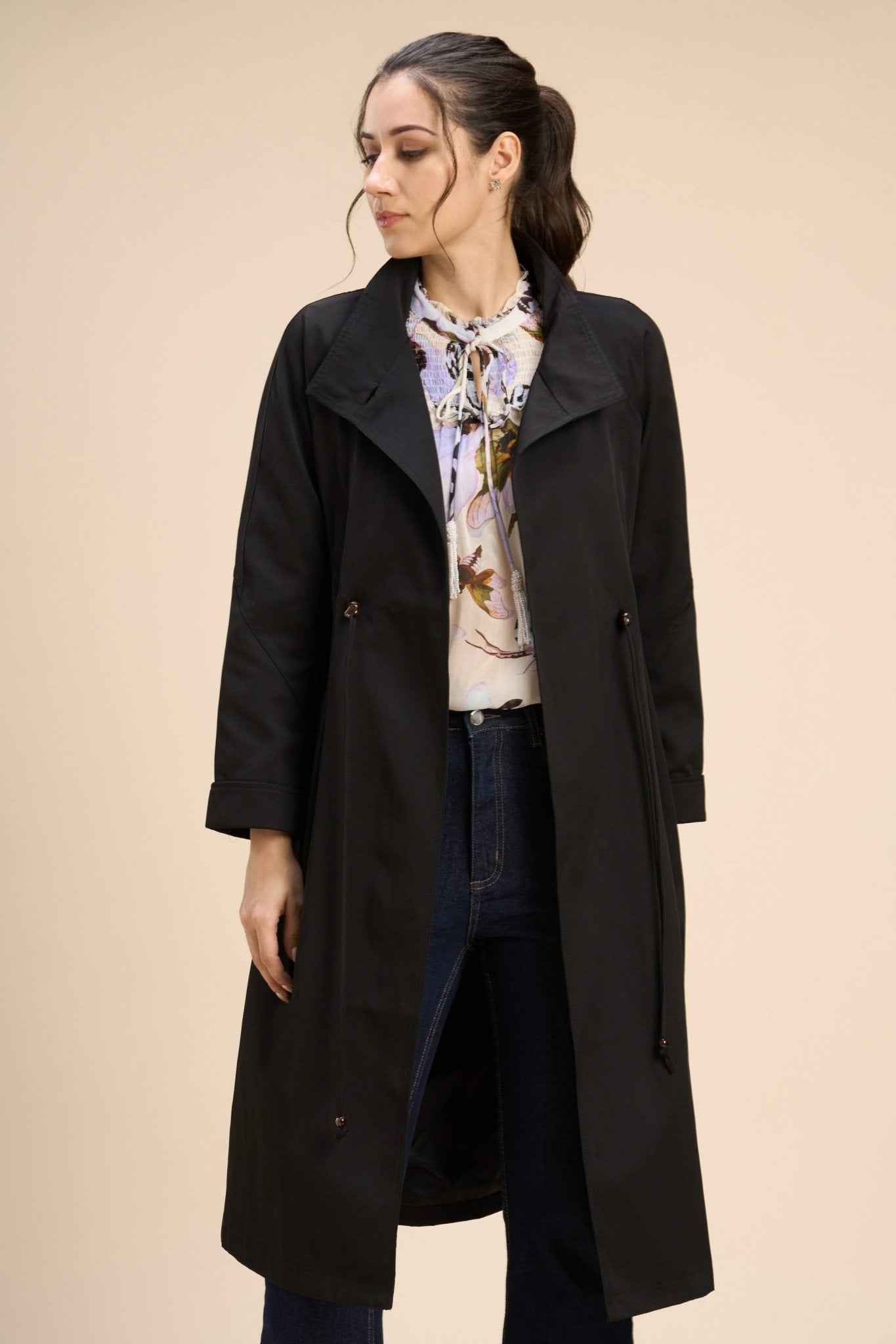 RESSE TRENCH COAT WITH A UNIQUE DRAWSTRING DETAIL - Sunday Story