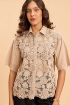 TULIP 3D FLORAL LACE SHORT SLEEVE SHIRT - Sunday Story