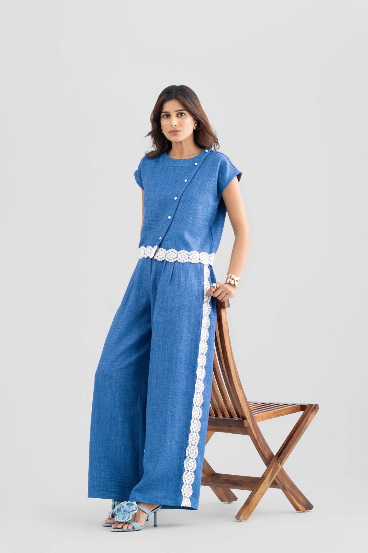 VELORA COORD SET WITH CONTRAST LACE DETAIL AND STATEMENT BUTTONS - Sunday Story