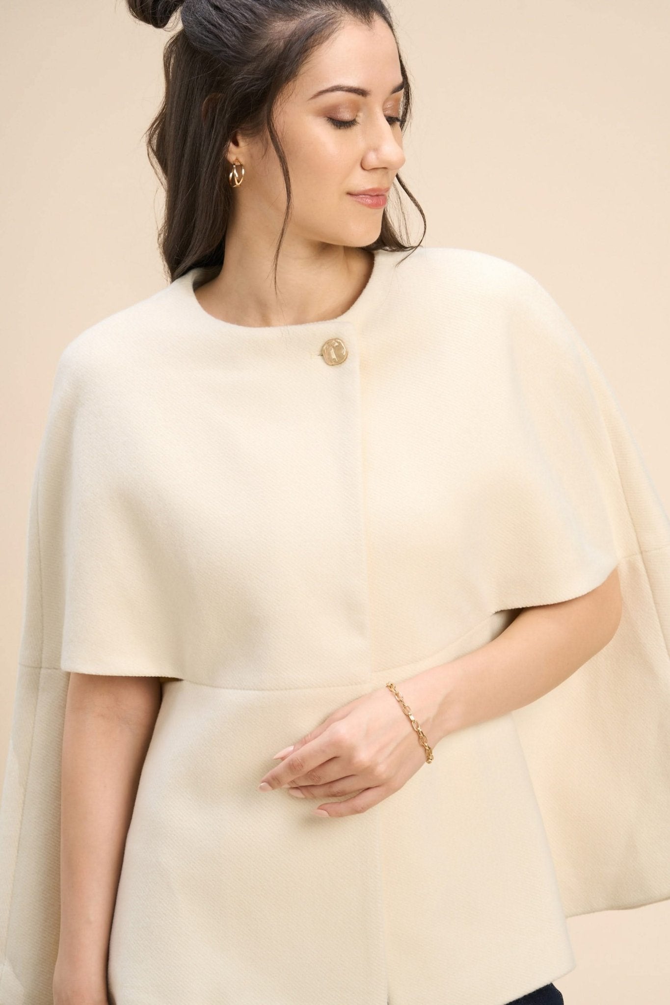 WINNY SUPERIOR WOOL-BLEND CAPE JACKET WITH GOLD BUTTON CLOSURE - Sunday Story